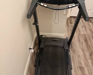 Horizon T100 treadmill. Lots of nice features.