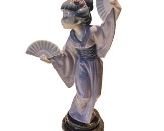 Lladro Madame Butterfly Porcelain Figurine