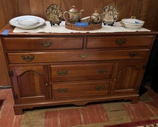 Lot 144 | Early American Style Wood Console Buffet Long
