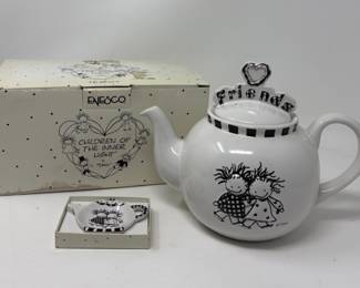 Lot 136 | Children of the Inner Light Friends Teapot Set
