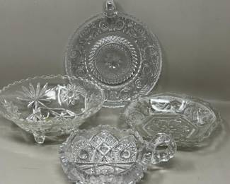 Lot 193 | Pressed Glass Bowls Servingware Serving
