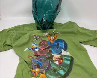 Lot 141 | Vintage Disney World TShirt 2009
