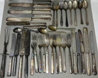 Lot 191 | Large Lot of Vintage Silverplate Flatware Forks
