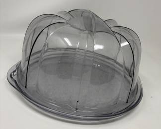 Lot 138 | Plastic Cake Dome Bundt Cake
