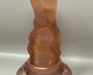 Lot 156 | Art Deco Satin Glass Swallows Figrine Sculpture
