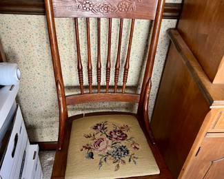 2 Matching Oak, press-back - Needlepoint chairs