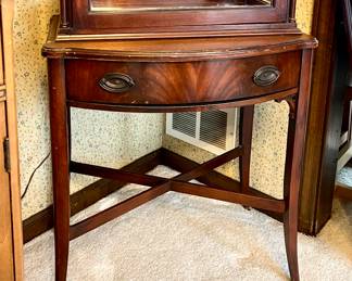 Lighted Antique display cabinet w/glass shelves