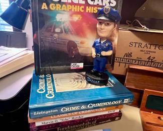 Bobble head Police man
