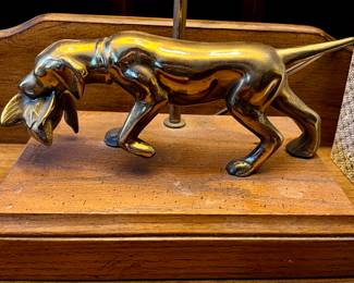 Brass hunting dog lamp