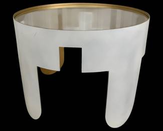 3372 - Chelsea House Round Glass Top Table 15 x 20