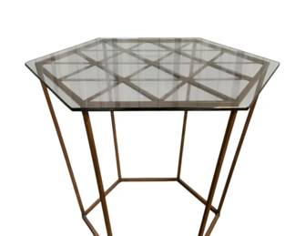 3102 - Chelsea House Ursa Table 26 x 28 x 32