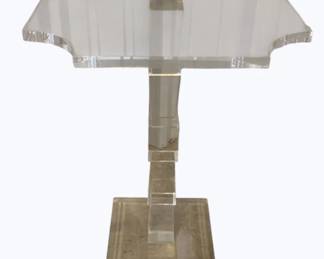 3265 - John Richard Lucite Table 25 x 18 x 18