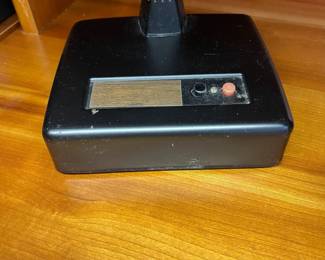 P37 - $10 Vintage Desk Lamp.