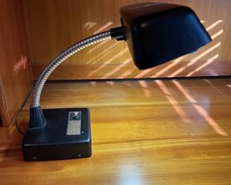 P37 - $10 Vintage Desk Lamp.