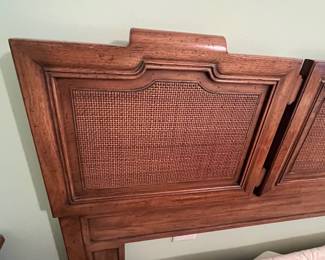 P28 - $200. Queen Size Headboard with Serta Mattress & Boxspring. Very good condition! Measures 59.5" wide x 38" tall.