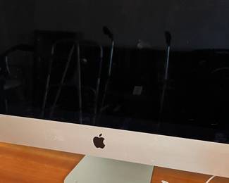 P34 - $100. MacOs Mojave. 21.5" - Late 2015.