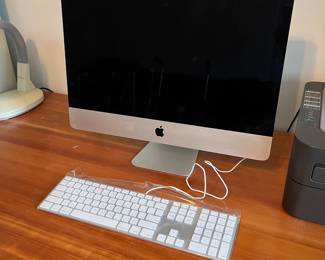 P34 - $100. MacOs Mojave. 21.5" - Late 2015.