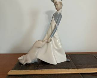 P50 - $30. Lladro "Cook in Trouble".