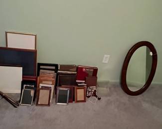 OVERVIEW OF SMALL ITEMS FOR SALE! PLEASE COME TO SHOP THESE ITEMS.