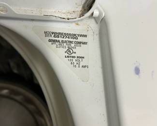 P43 - $300. GE Washing Machine & Dryer. Electric Dryer! Gently used by an elderly couple. Both work great!