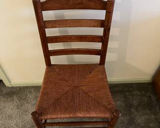 P19 - $25. Single Side Chair. Measures 19" wide x 18" deep x 35" tall. Sturdy & seat is in good condition!