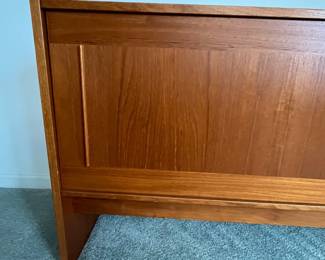 P7 - $100. Gangso Mobler Teak & Slate Credenza. Needs repair - one handle is broken. Generally needs tightened up. Measures 66.5" wide x 17.75" deep x 30" tall.