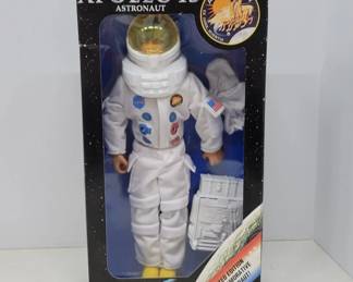 	Apollo 13 Astronaut Kenner Figure
