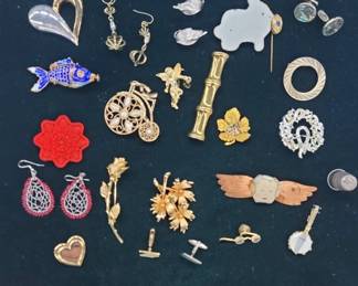 	Brooches, Pins, Cufflinks, Earrings