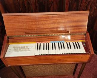 DA-MAR Music system, turns on but no sound, need work