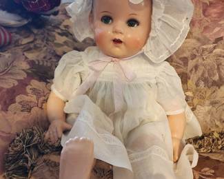 Ideal Baby Doll sleep eye