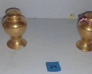 MS029Stouffer golden salt and pepper shakers 2 sets