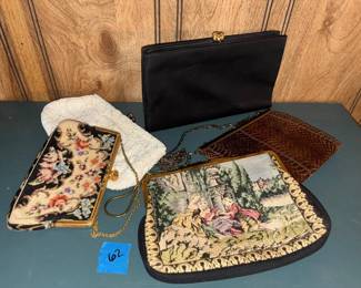 MS061ASet Of 5 Small Vintage Handbags