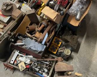 "A Very Furey Christmas" in Clarks Hill, SC Starts Closing Thr 12/18 at 8p. Pickup: Sat 12/20 11-3pm. Please click here to view more photos, descriptions, and current bids: https://ctbids.com/estate-sale/41086