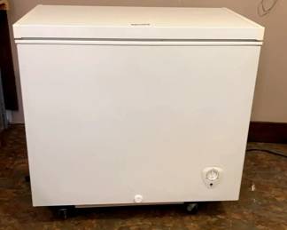 "A Very Furey Christmas" in Clarks Hill, SC Starts Closing Thr 12/18 at 8p. Pickup: Sat 12/20 11-3pm. Please click here to view more photos, descriptions, and current bids: https://ctbids.com/estate-sale/41086