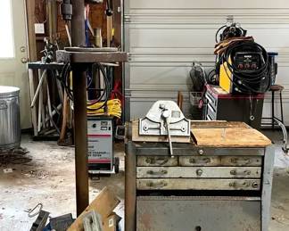 "A Very Furey Christmas" in Clarks Hill, SC Starts Closing Thr 12/18 at 8p. Pickup: Sat 12/20 11-3pm. Please click here to view more photos, descriptions, and current bids: https://ctbids.com/estate-sale/41086