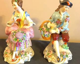 "A Very Furey Christmas" in Clarks Hill, SC Starts Closing Thr 12/18 at 8p. Pickup: Sat 12/20 11-3pm. Please click here to view more photos, descriptions, and current bids: https://ctbids.com/estate-sale/41086