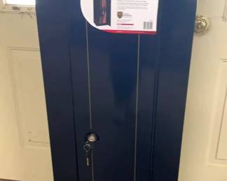 "A Very Furey Christmas" in Clarks Hill, SC Starts Closing Thr 12/18 at 8p. Pickup: Sat 12/20 11-3pm. Please click here to view more photos, descriptions, and current bids: https://ctbids.com/estate-sale/41086