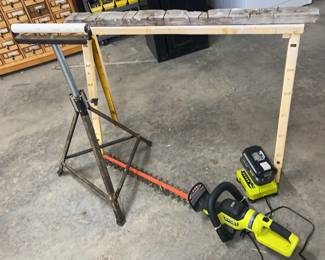 "A Very Furey Christmas" in Clarks Hill, SC Starts Closing Thr 12/18 at 8p. Pickup: Sat 12/20 11-3pm. Please click here to view more photos, descriptions, and current bids: https://ctbids.com/estate-sale/41086