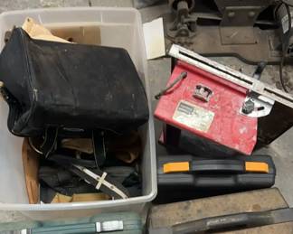 "A Very Furey Christmas" in Clarks Hill, SC Starts Closing Thr 12/18 at 8p. Pickup: Sat 12/20 11-3pm. Please click here to view more photos, descriptions, and current bids: https://ctbids.com/estate-sale/41086