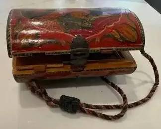 DG175Asian motif handcrafted mini box