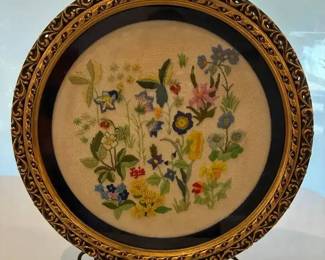 DG138Round Framed Needlepoint With Easel