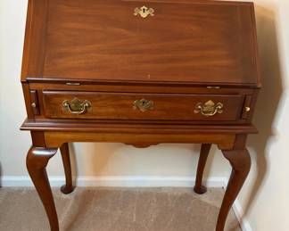 HenkelHarris Black Cherry Lady Astor Writing Desk