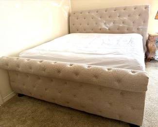 Kingsize Bed $1000.
Call Donna 850-516-2425