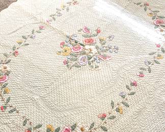 #12 Quilt
86” x 71”
$125
Call Donna 850-516-2425