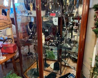 beautiful and unique jewelry make great Christmas gifts