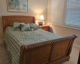 Sleigh Bed