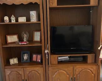 Samsung 32" smart TV   These cabinets can be sold seperately.