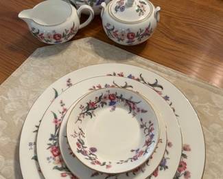 Service for 12+++ Wedgewood China 