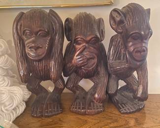 Hear no evil, speak no evil, see no evil monkeys