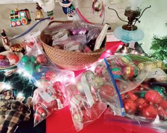 LOTS OF VINTAGE ORNAMENTS